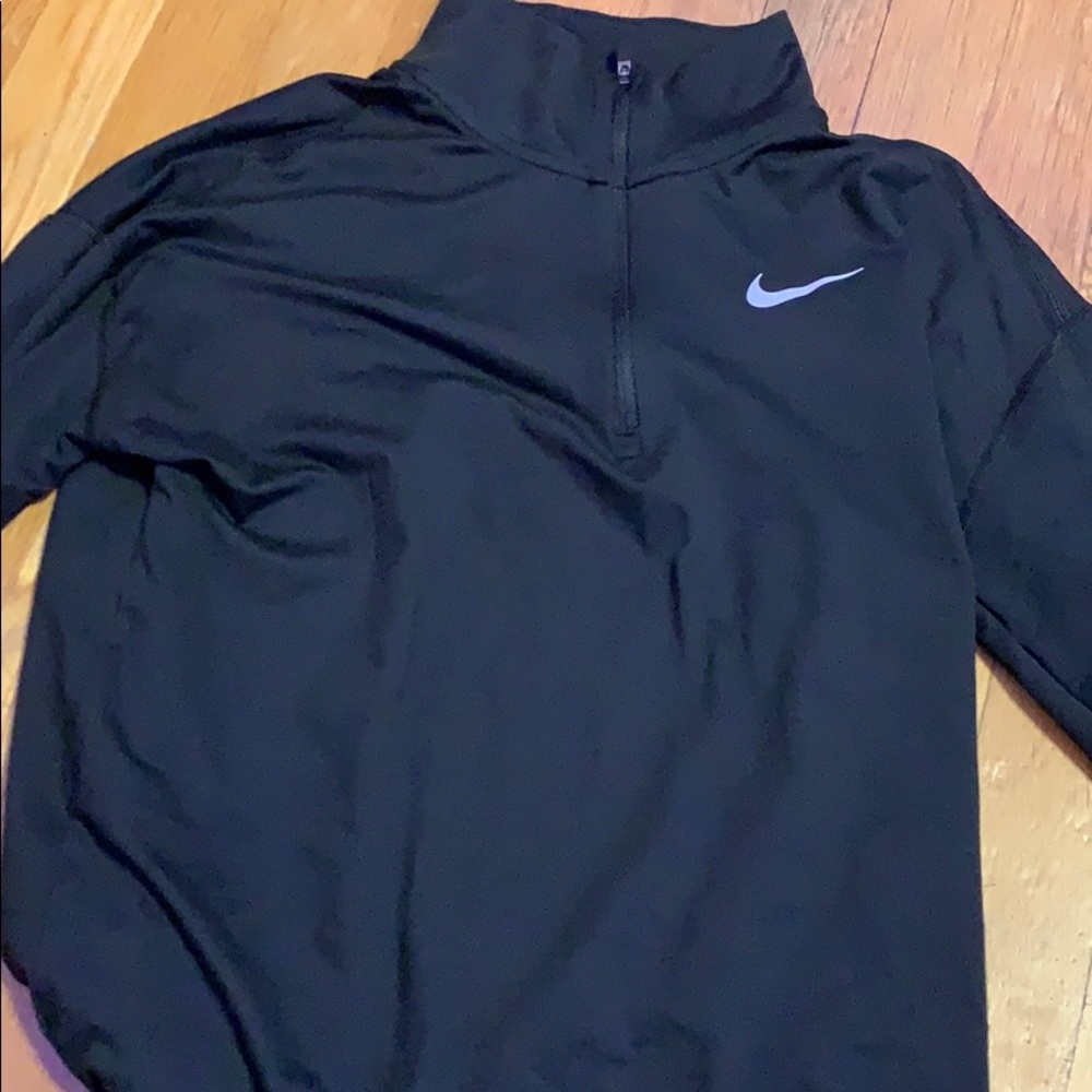 nike running thin pullover